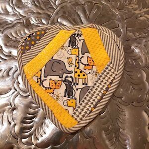 Hot pot pad, to put your tea pot on, or your pan from the oven!homemade